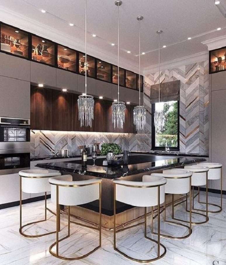 50. Ao optar por diversas banquetas deve-se observar o espa&ccedil;o entre elas &ndash; Foto: Via Pinterest