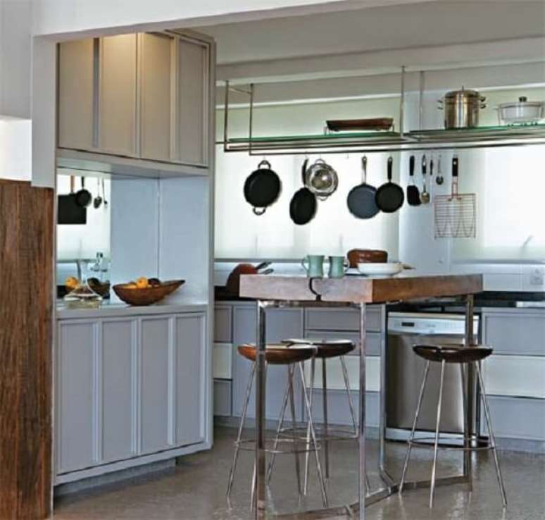 16. Banqueta para mesa de cozinha deve acompanhar a altura da mesa &ndash; Foto: M&oacute;veis e decora&ccedil;&atilde;o