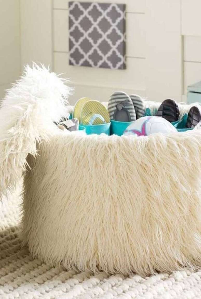 32. O puff sapateira ba&uacute; &eacute; &oacute;timo para espa&ccedil;os pequenos. Fonte: Pinterest