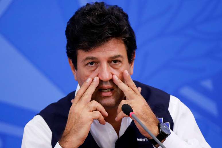 O agora ex-ministro da Saúde Luiz Henrique Mandetta participa de entrevista coletiva
08/04/2020
REUTERS/Adriano Machado