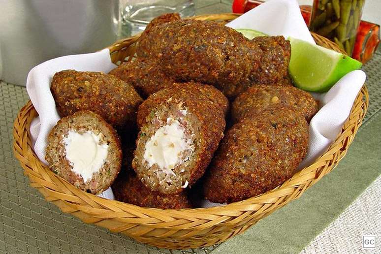 Guia da Cozinha - 11 receitas de quibe diferentes para fazer no almo&ccedil;o