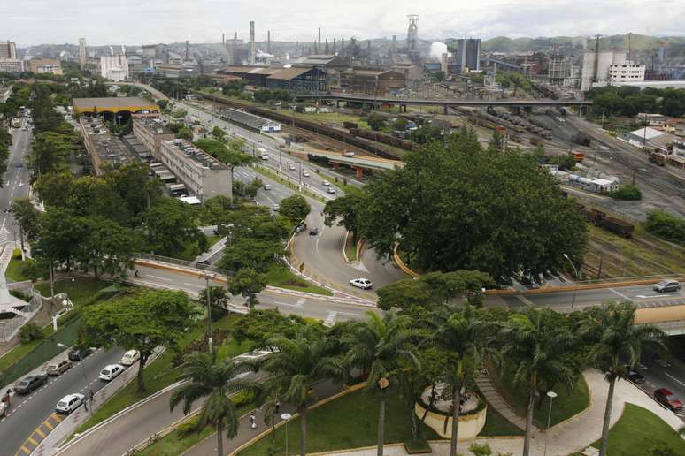 Vista a&eacute;rea de unidade da CSN em Volta Redonda (RJ) 
16/01/2009
REUTERS/Fernando Soutello