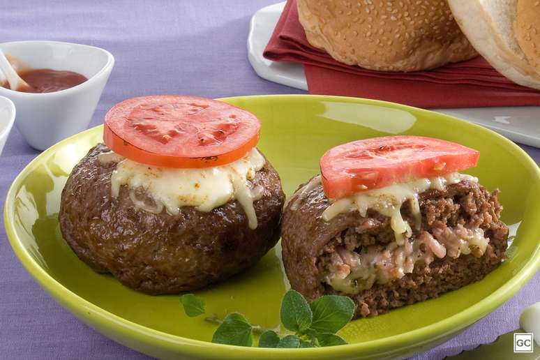 Guia da Cozinha - Receitas com presunto e queijo para quem ama essa combinação