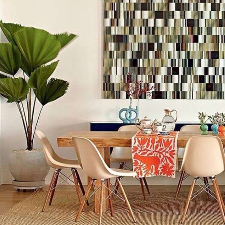 3. Palmeira leque decorando a sala de jantar &ndash; Via: Pinterest