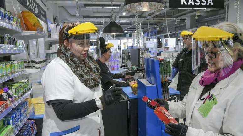 Na Finlândia não há falta de equipamentos de proteção pessoal