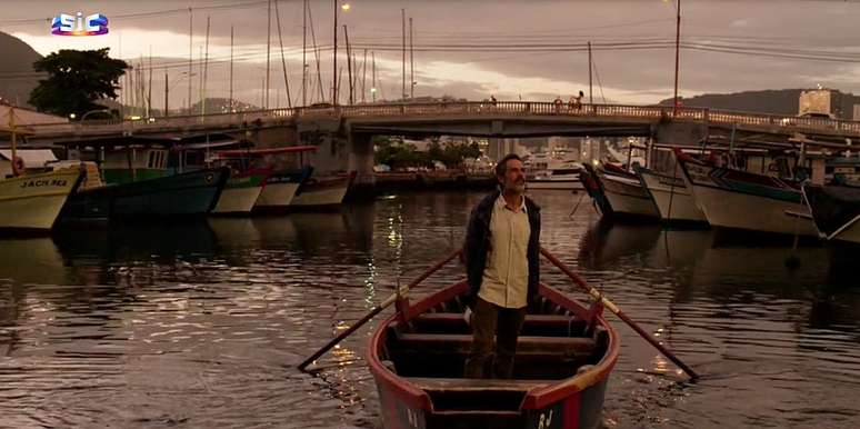 Uma imagem poética, com Gabo em seu barco, marcou o fim da primeira cena de Filipe Duarte em Amor de Mãe