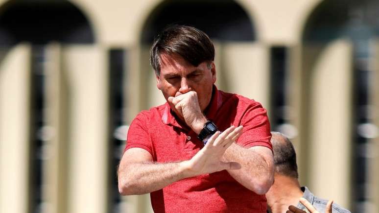 Bolsonaro participou dos atos de domingo e, por isso, também pode ser enquadrado na Lei de Segurança Nacional, diz jurista