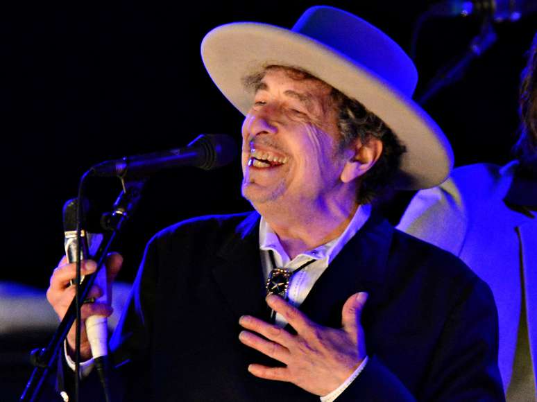 Cantor Bob Dylan se apresenta no The Hop Festival 
30/06/2012
REUTERS/Ki Price/