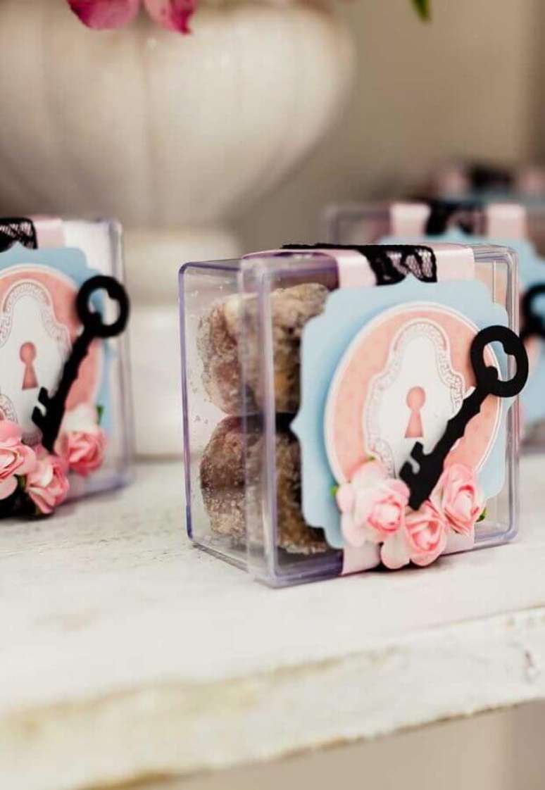 10. Personalize as suas lembrancinhas para festa Alice no País das Maravilhas – Foto: Sweet Decor