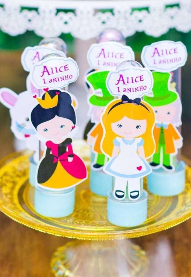 61. Lembrancinhas para Alice no País das Maravilhas festa infantil – Foto: Pinterest