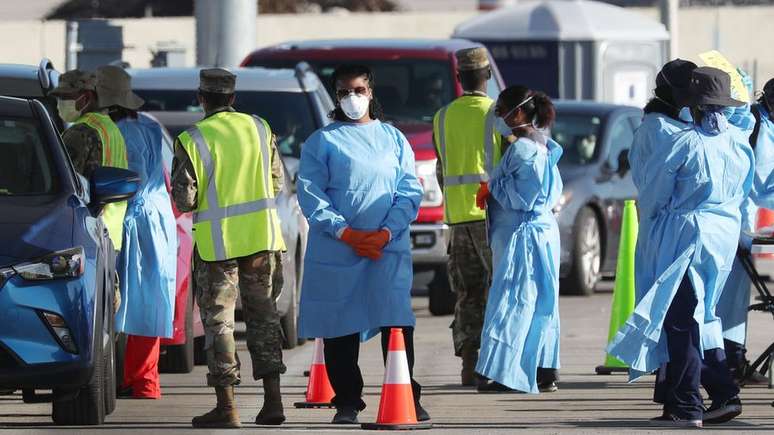O estacionamento do est&aacute;dio Hard Hock &eacute; um dois lugares de testes instalados pelo Estado da Fl&oacute;rida