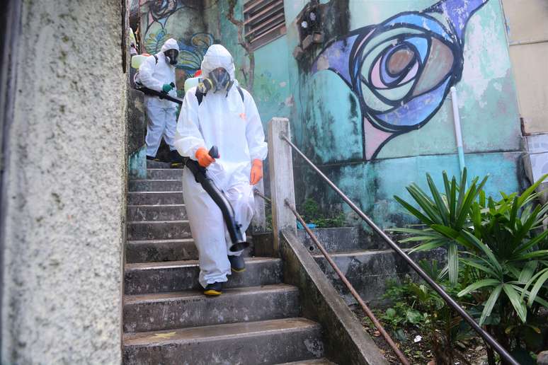 Projeto Favelas Unidas Contra o Coronavírus em mais uma ação de higienização e combate ao contágio do vírus; desta vez, o local escolhido foi o Morro da Babilônia