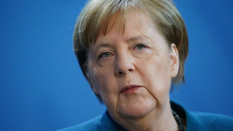 Merkel está sendo apontada na Europa como 'campeã' entre líderes do continente no combate ao coronavírus