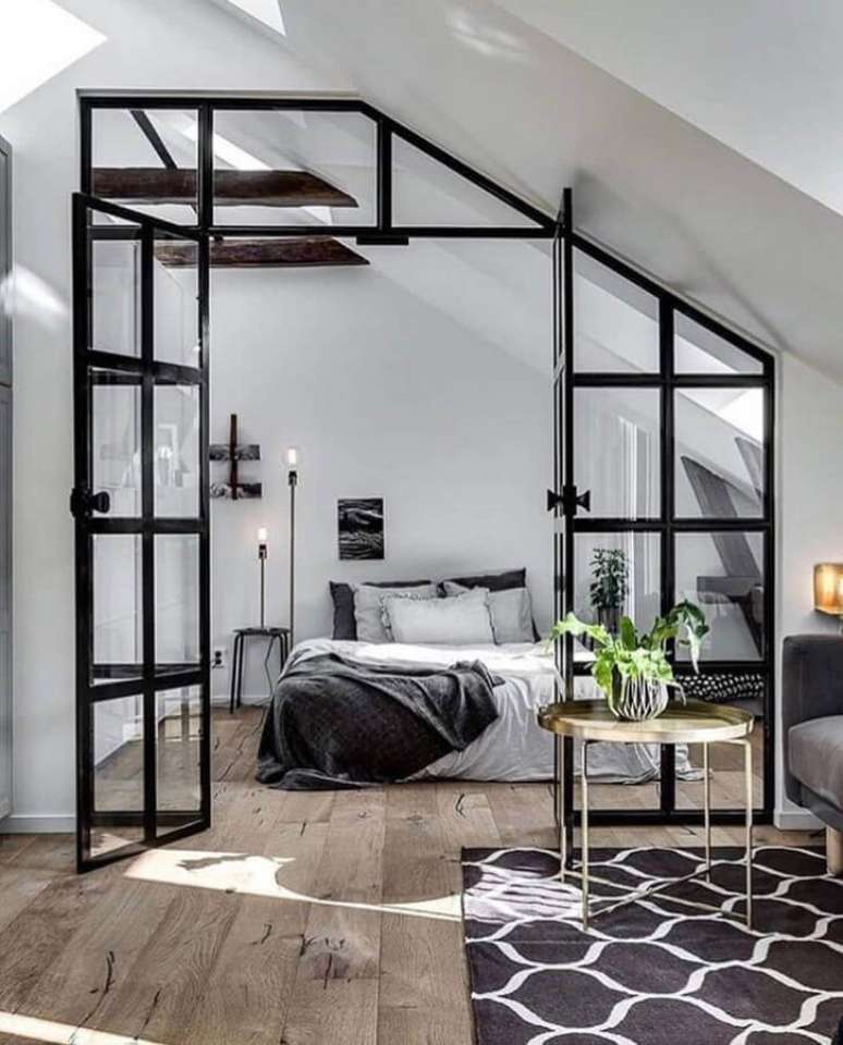 25. Decoração com estilo escandinavo para quarto com porta francesa de vidro e alumínio – Foto: Pinterest