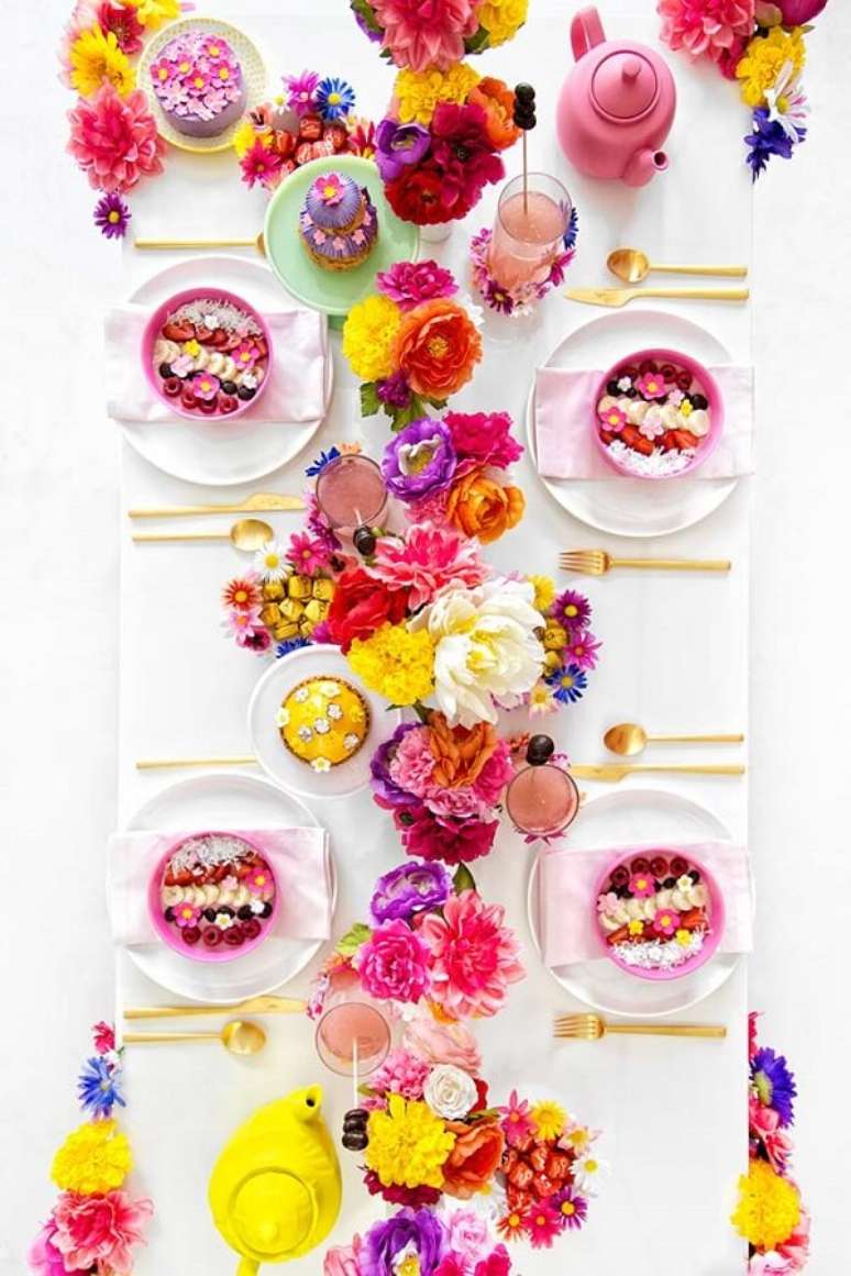 75- Flores nunca são demais na decoração dia das mães. Fonte: Pinterest