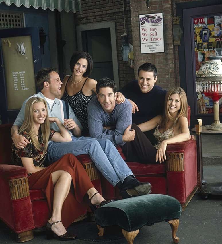 Jennifer Aniston, Courteney Cox, Lisa Kudrow, Matt LeBlanc, Matthew Perry, e David Schwimmer em Friends (1994)