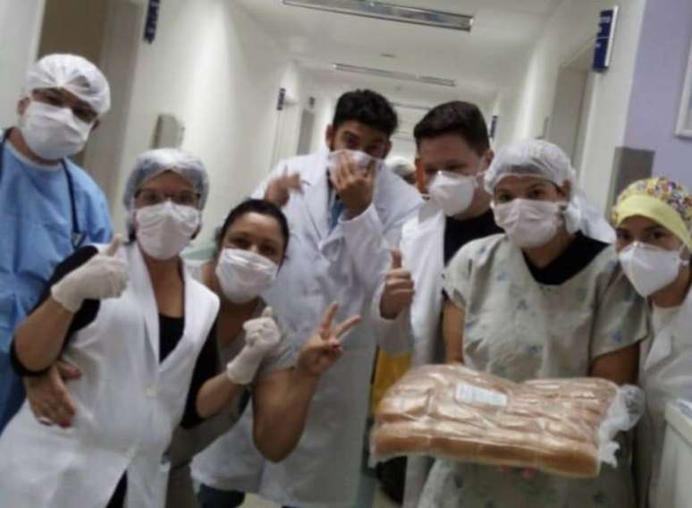 Padeiros fazem doação para hospitais de São Paulo durante pandemia do novo coronavírus.