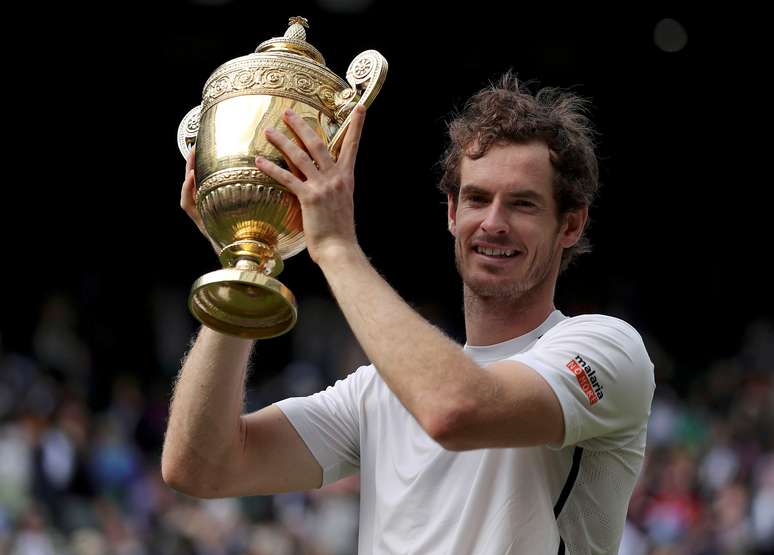 Andy Murray celebra conquista do torneio de Wimbledon em 2016
10/07/2016
REUTERS/Andrew Couldridge