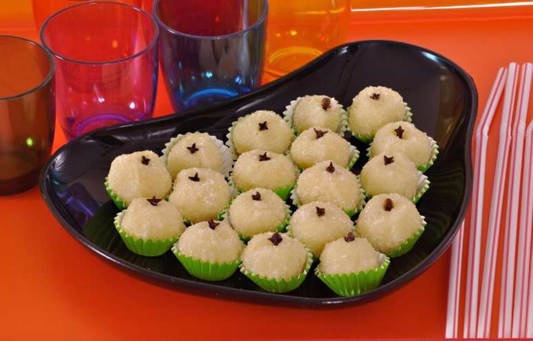 Guia da Cozinha - 13 comidas para fazer uma festa de anivers&aacute;rio raiz em casa