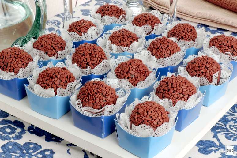 Guia da Cozinha - 13 comidas para fazer uma festa de anivers&aacute;rio raiz em casa