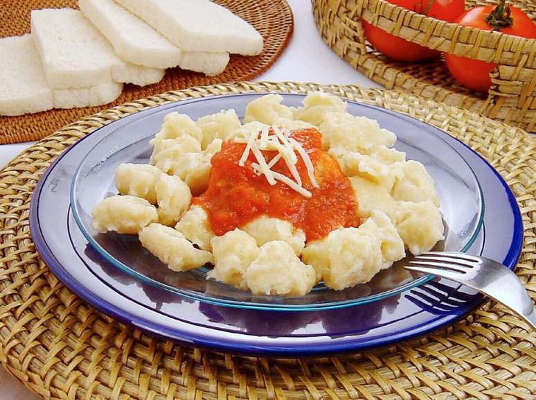 Guia da Cozinha - Receitas para fazer com p&atilde;o amanhecido e evitar desperd&iacute;cio