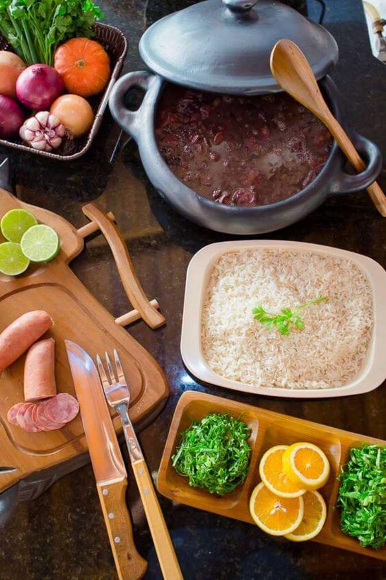 6. Faça comidas caseiras nas melhores panelas de barro – Via: Pinterest