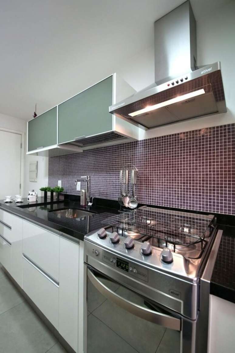 1. Aprenda como limpar fogão de inox de maneira correta. Projeto por MeyerCortez Arquitetura & Design