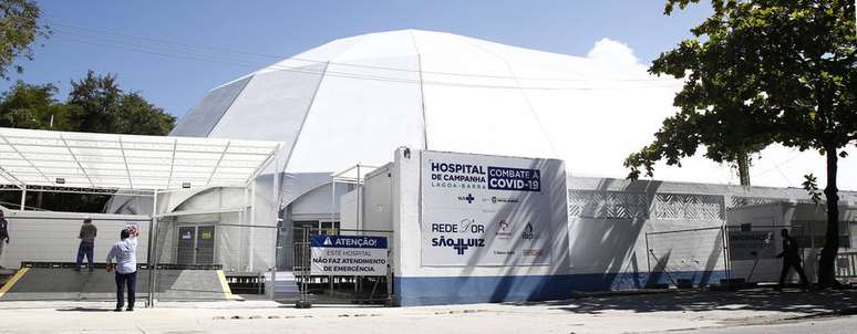 Com rede estadual sobrecarregada, Rio inaugura primeiro hospital de campanha 