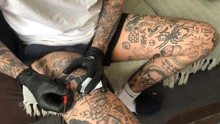 Tatuagem na perna