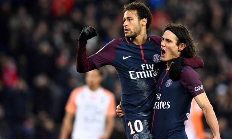 Neymar e Cavani estão passando quarentena no Brasil e Uruguai, respectivamente (Foto: Franck Fife / AFP)