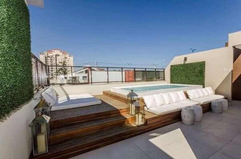 58. Projeto de &aacute;rea de lazer pequena para varanda de cobertura. Fonte: Pinterest