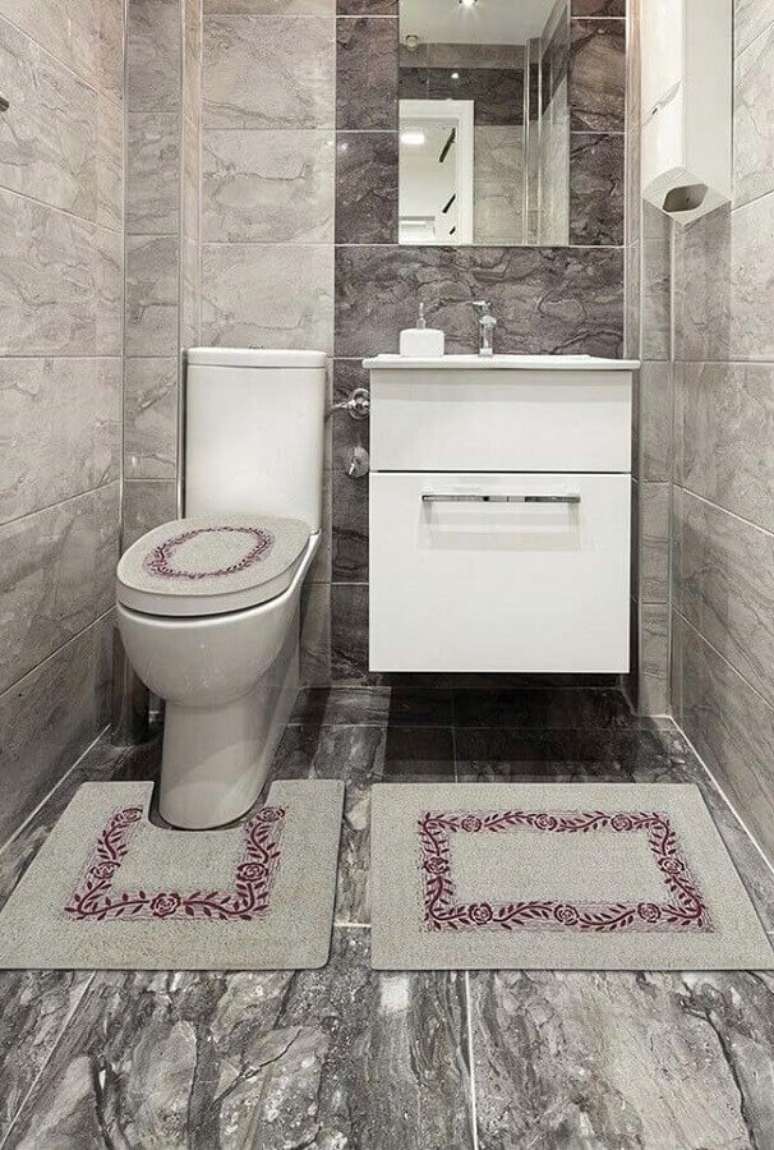 3. Escolha um modelo de jogo de banheiro que se harmonize ao estilo de decora&ccedil;&atilde;o do ambiente &ndash; Foto: Apartment Therapy