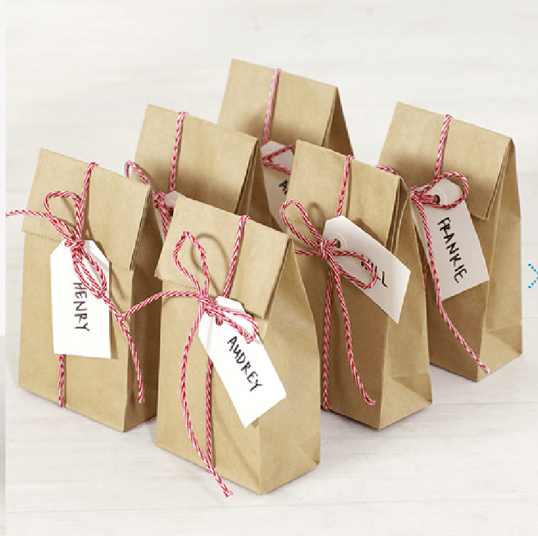 41. Saquinho surpresa com nome dos convidados &ndash; Via: Pinterest