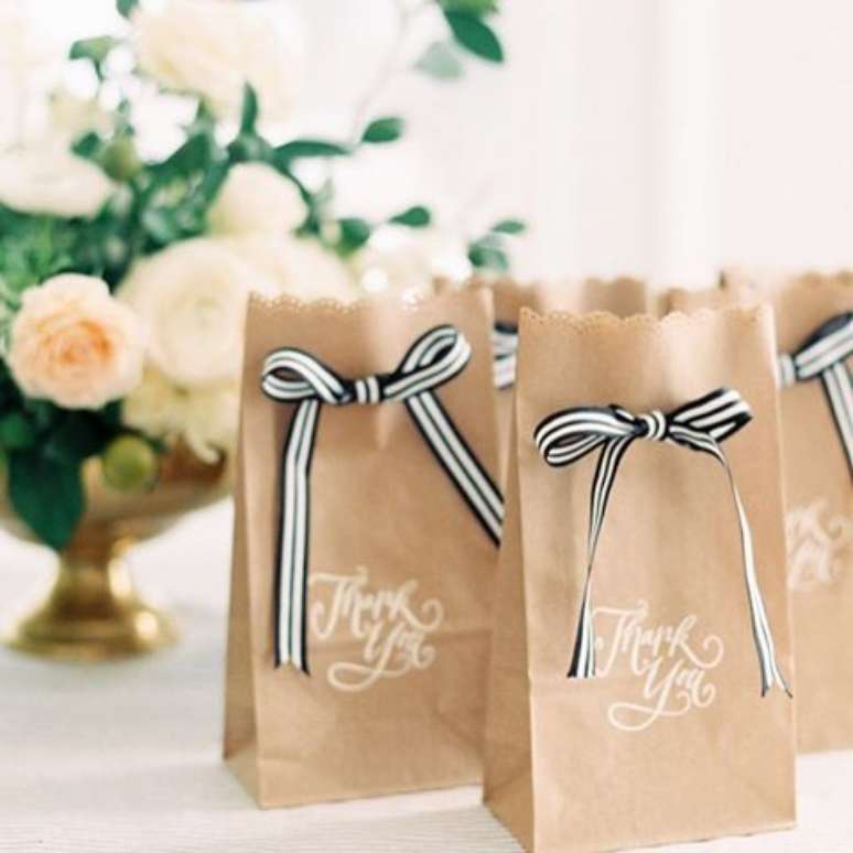 23. Saquinho surpresa para festa de casamento e noivado &ndash; Via: Pinterest