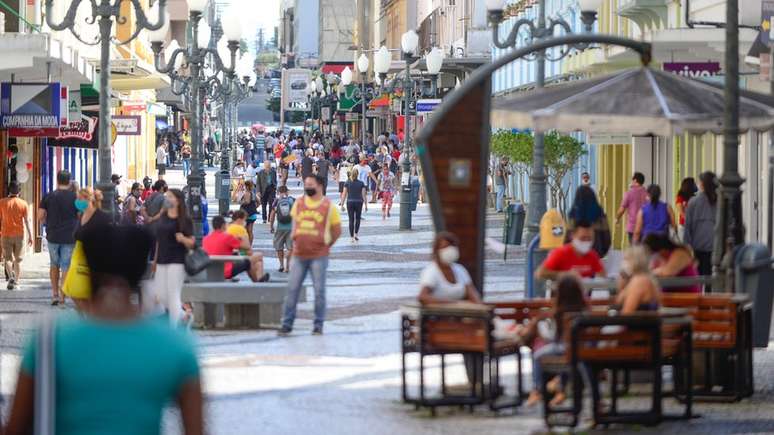 Santa Catarina afrouxou no &uacute;ltimo dia 22 as restri&ccedil;&otilde;es da quarentena, fazendo com alguns comerciantes decidissem voltar a abrir seus neg&oacute;cios &mdash; mas outros n&atilde;o