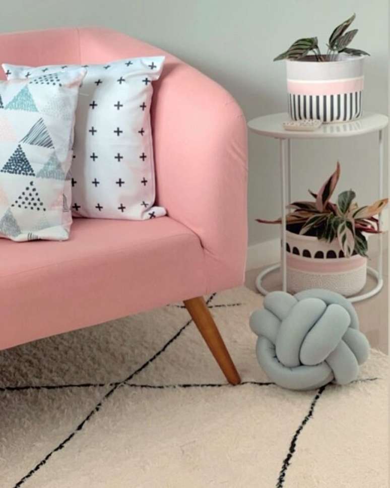 45. A textura das folhas da planta maranta chama a aten&ccedil;&atilde;o. Fonte: Nossa Bella Casa