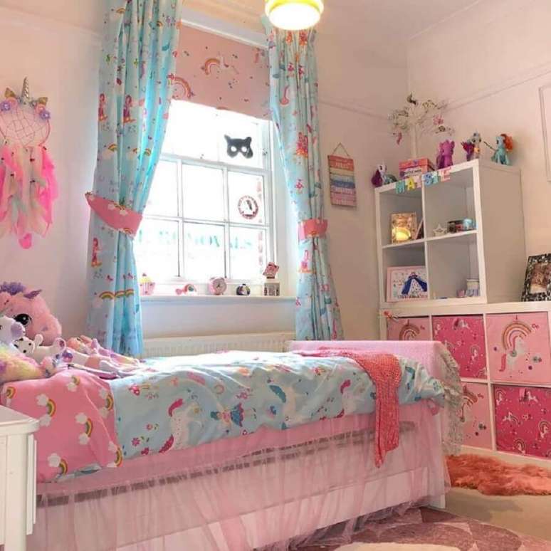 32. Decoração de quarto de menina unicórnio azul e rosa – Foto: Pinterest