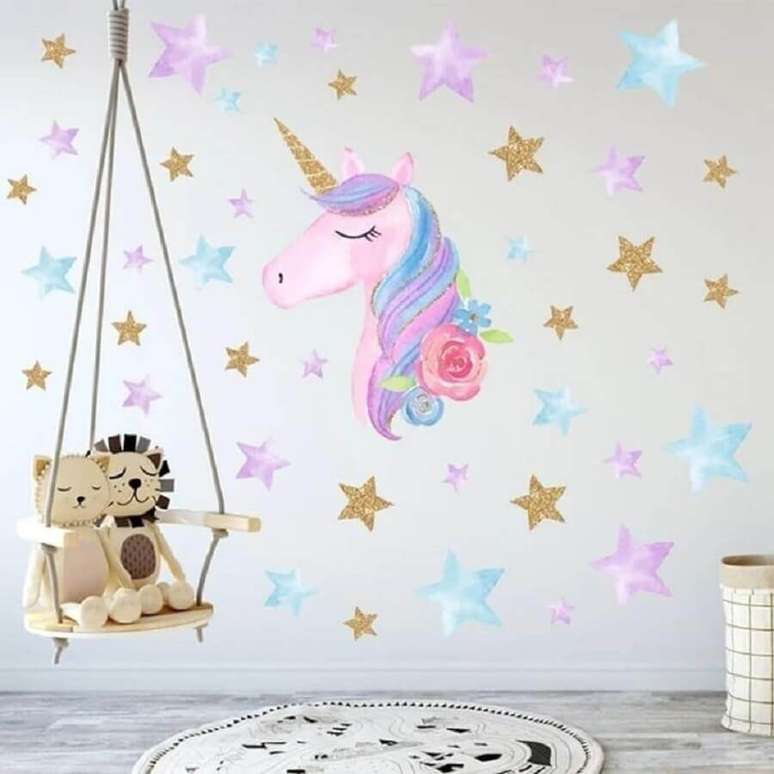 37. Lindo papel de parede para decoração de quarto de unicórnio infantil – Foto: Pinterest