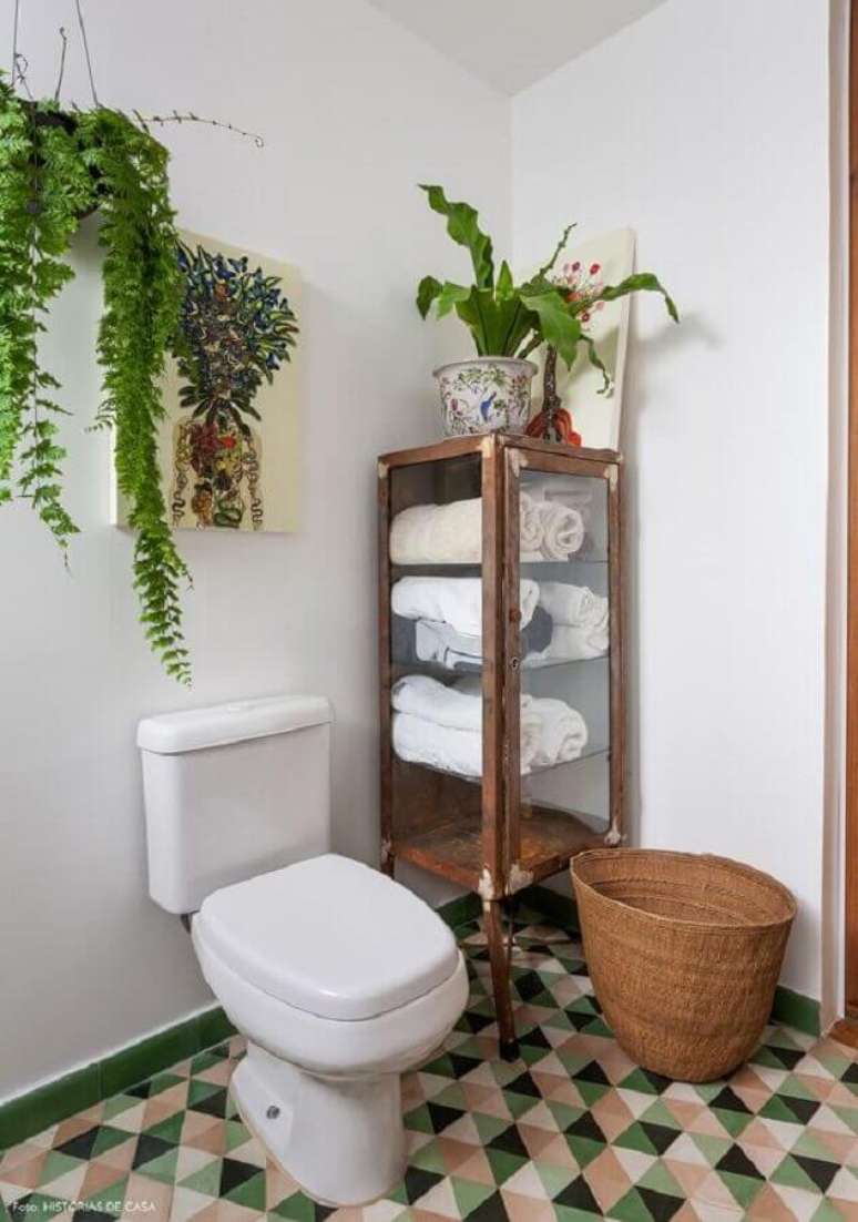 21. Plantas pendentes para interior para decoração de banheiro simples – Foto: Pinterest