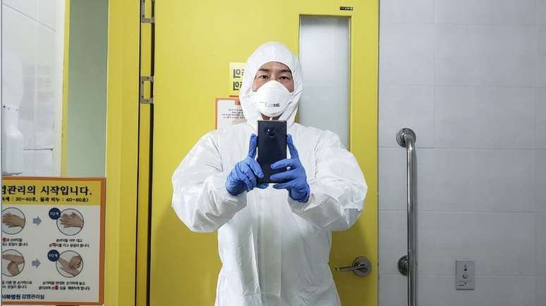 Ho Song ficou internado 19 dias em um hospital público de Seul