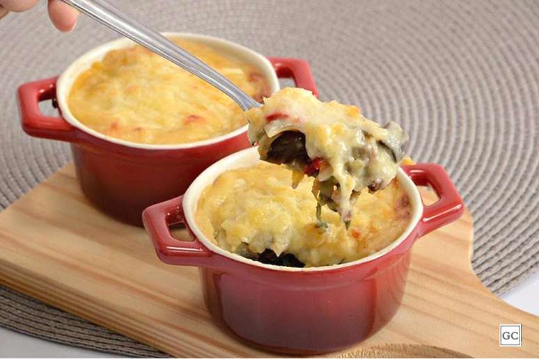 Guia da Cozinha - 11 receitas de escondidinho que v&atilde;o surpreender toda a fam&iacute;lia