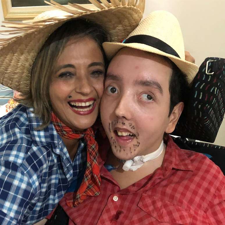 Tereza e Caio em festa junina realizada em 2019