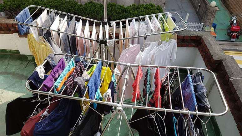 Duas m&aacute;quinas de lavar n&atilde;o param de funcionar todos os dias