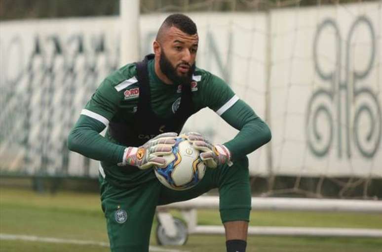 Alex Muralha em treino do Coritiba