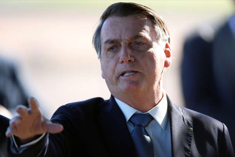 Presidente Jair Bolsonaro em frente ao Palácio da Alvorada
05/05/2020 REUTERS/Ueslei Marcelino