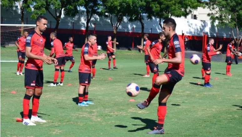 Atlético-GO define protocolos para voltarem a treinar