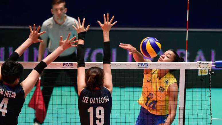 Brasil em ação na VNL de 2019 (Foto: Divulgação/CBV)