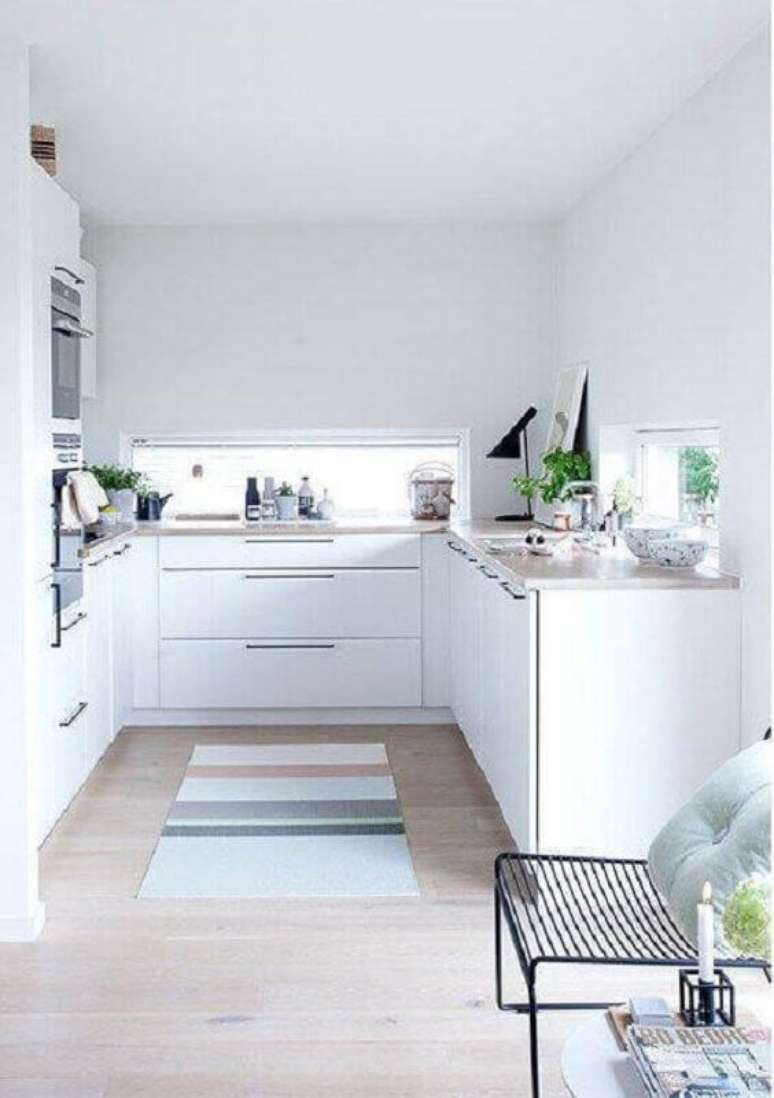 16. O tapete passadeira é o modelo mais usado na decoração da cozinha – Foto: Apartment Therapy