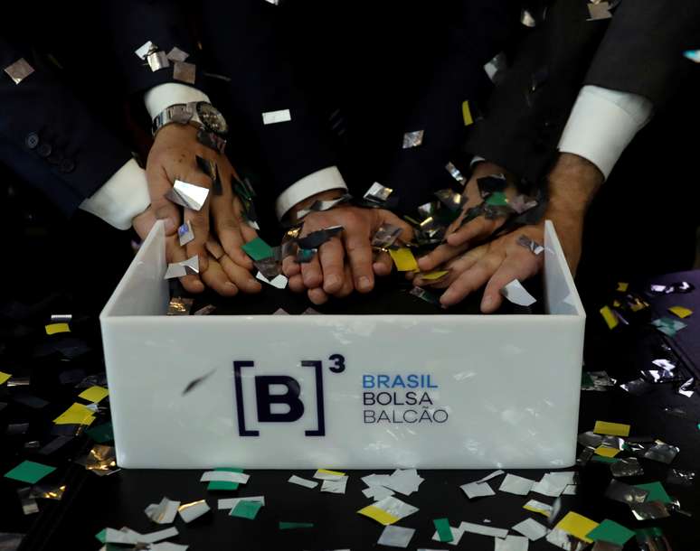 Vista de cerim&ocirc;nia de estreia de negocia&ccedil;&atilde;o de a&ccedil;&otilde;es na B3. 22/12/2017. REUTERS/Paulo Whitaker