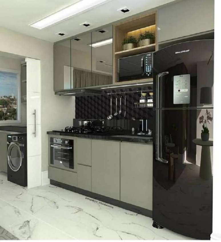 107. Revestimento preto para cozinha completa pequena &ndash; Foto: Pinterest